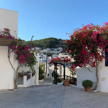 Villa Luxury Naxos Superior Quadruple Center Modern Furnishing With Private Balcony Saint George